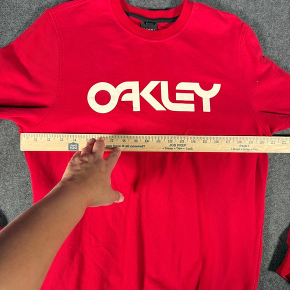 Oakley Mens Red Logo Crewneck Sweatshirt Custom Fit Long Sleeve Size L - Picture 9 of 10
